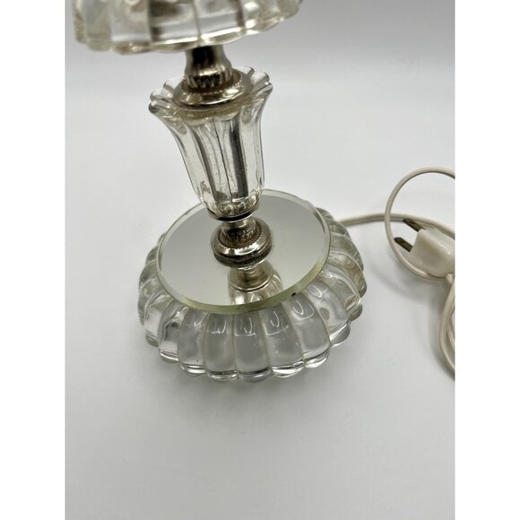 Vintage Clear Pressed Glass Table Boudoir Lamp Mid Century Vanity WORKS Regency - Picture 3 of 11